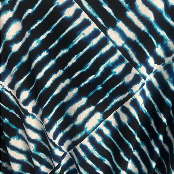 Calvin Klein Geo print blue and black maxi dress women’s size 4 - Picture 4 of 4
